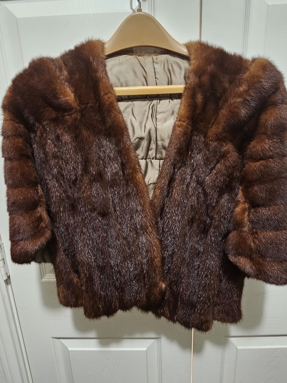 VNTG 1940'S MINK FUR CAPLET WITH SILK LINING SIZE M MOBWIFE